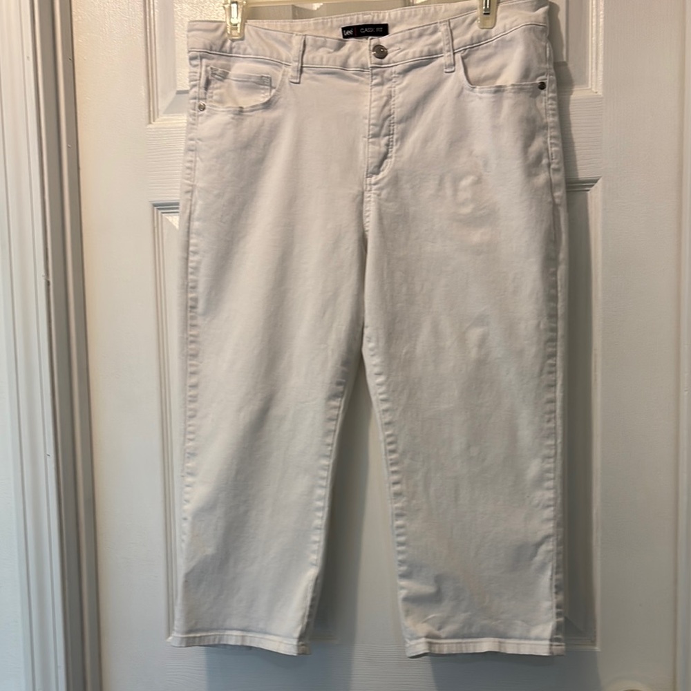 White Capri Pants
